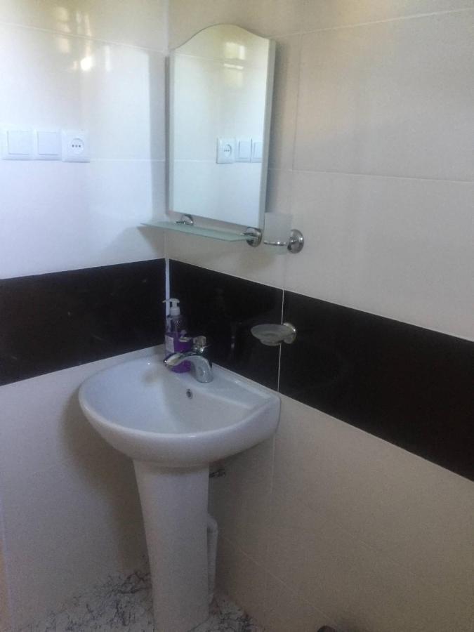 באטומי Guest House Koba מראה חיצוני תמונה